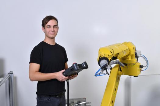 ŠKOLY - ŠKODA AUTO 944