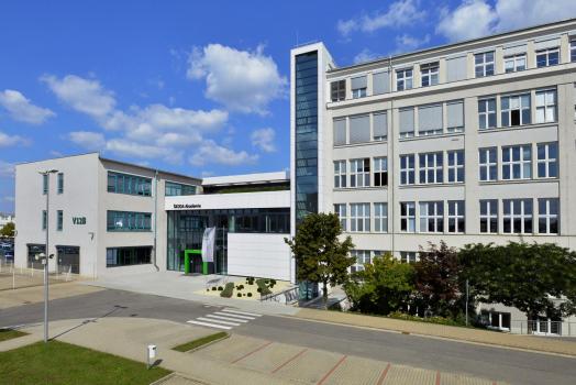 ŠKOLY - ŠKODA AUTO 946